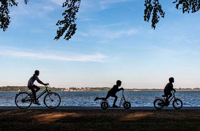 montar en bicicleta